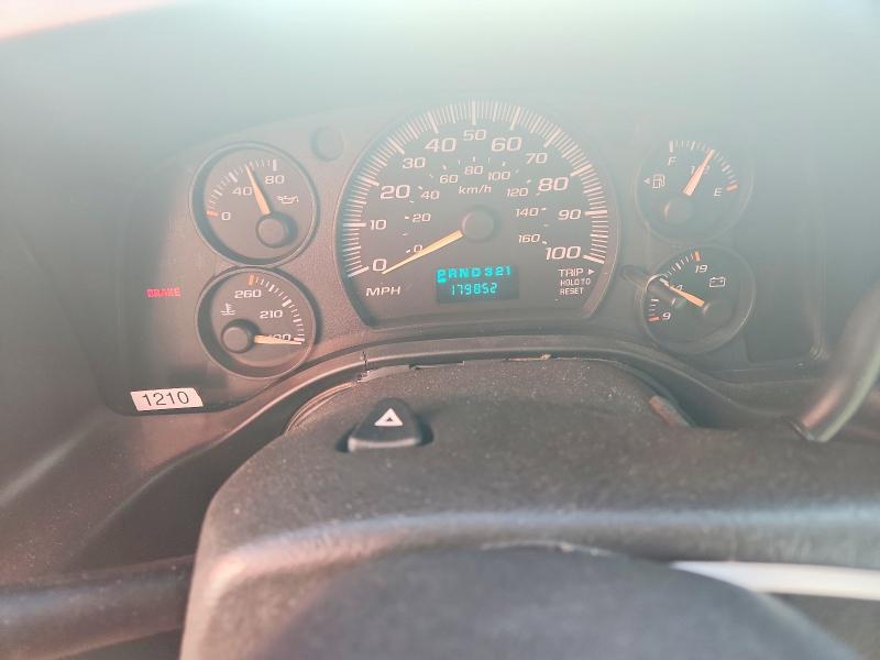 77611365 :رقم المزاد ، 1GBHG31V751191609 vin ، 2005 Chev Express G3500 مزاد بيع