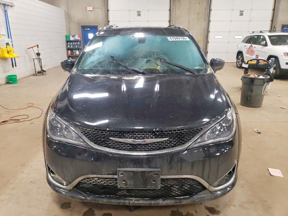 41949156 :رقم المزاد ، 2C4RC1BG7JR142965 vin ، 2018 Chrysler Pacifica مزاد بيع