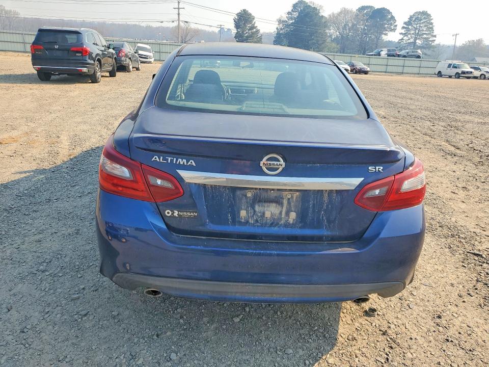 2017 Nissan Altima მანქანა იყიდება აუქციონზე, vin: 1N4AL3AP3HC165159, აუქციონის ნომერი: 47018466