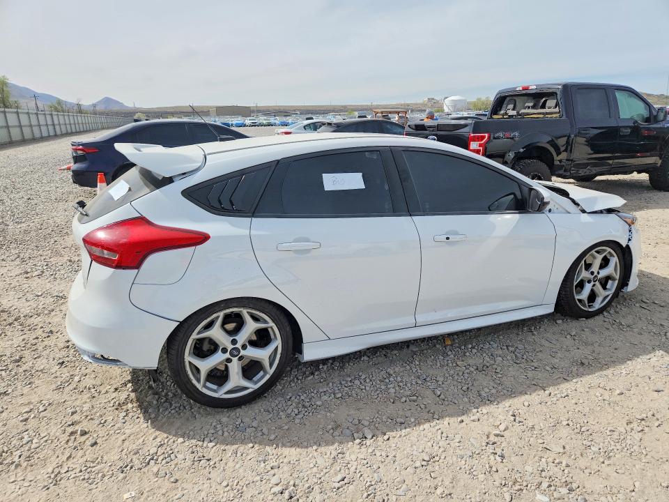 47858986 :رقم المزاد ، 1FADP3L90GL221444 vin ، 2016 Ford Focus مزاد بيع