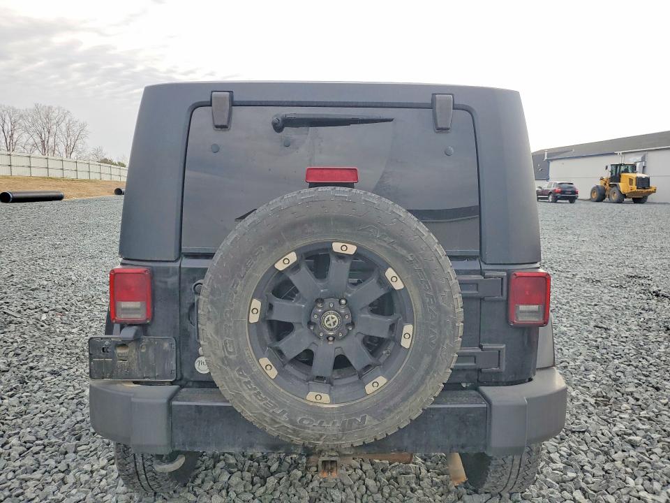 47035716 :رقم المزاد ، 1J4BA5H18AL205673 vin ، 2010 Jeep Wrangler Unlimited مزاد بيع