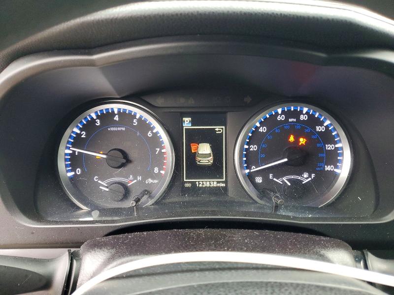 41696866 :رقم المزاد ، 5TDBZRFH6JS495447 vin ، 2018 Toyota Highlander مزاد بيع