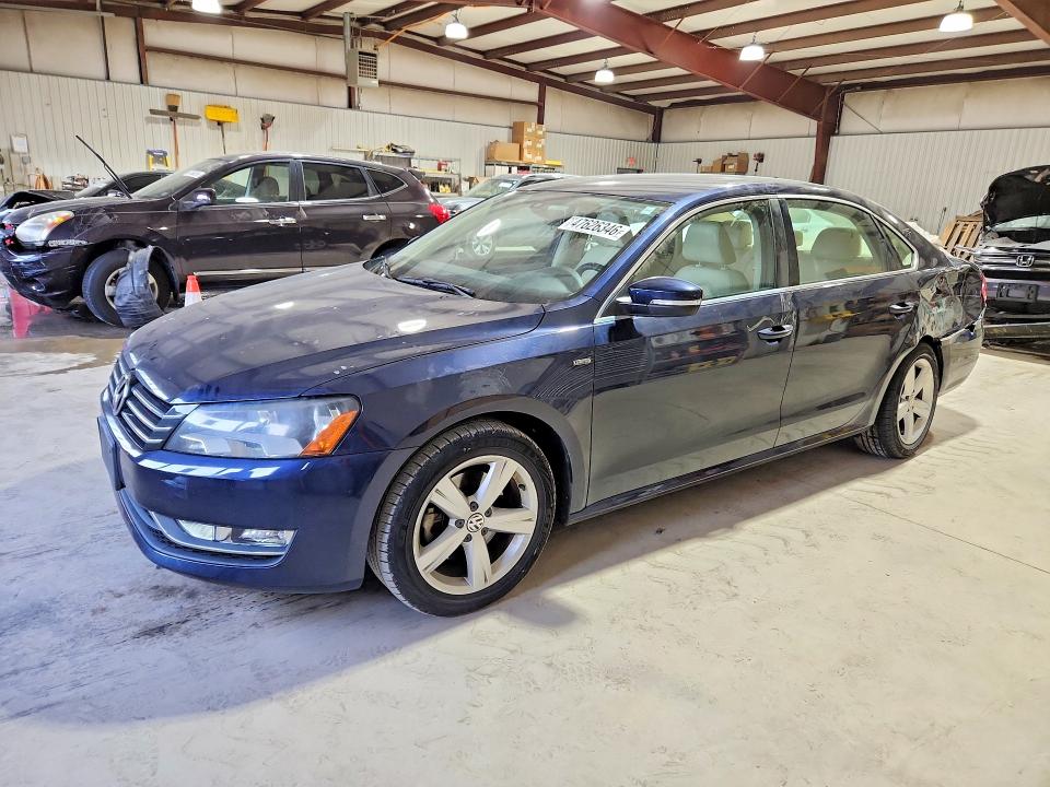 47626346 :رقم المزاد ، 1VWAT7A32FC108931 vin ، 2015 Volkswagen Passat مزاد بيع