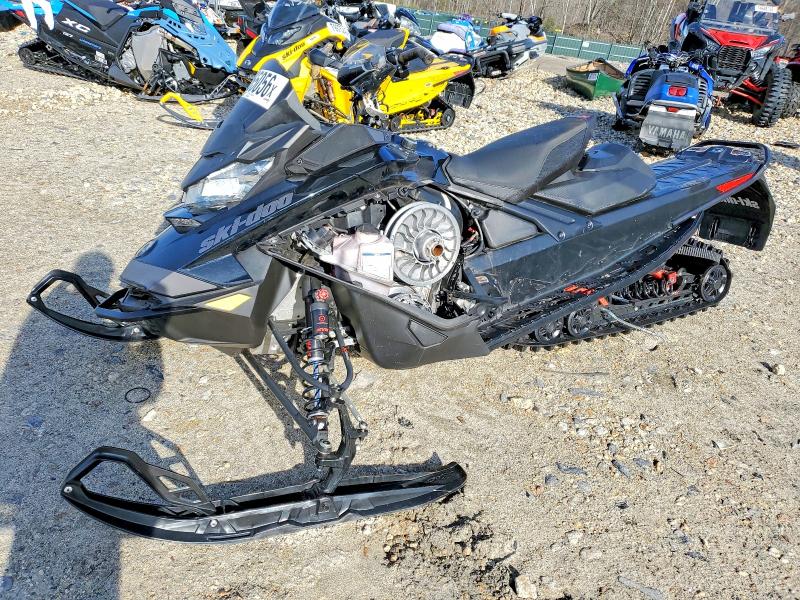 47065056 :رقم المزاد ، 2BPSUMNR0NV000029 vin ، 2022 Ski Mxz مزاد بيع