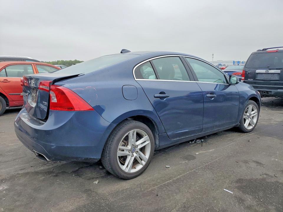 Продаж на аукціоні авто 2015 Volvo S60, vin: YV140MFK6F1352479, номер лоту: 47580926