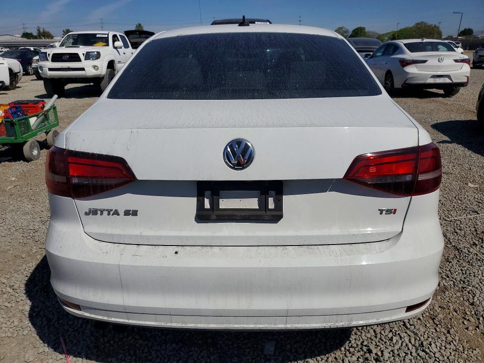 47141266 :رقم المزاد ، 3VWDB7AJ2HM255198 vin ، 2017 Volkswagen Jetta مزاد بيع