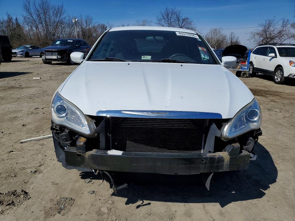Продаж на аукціоні авто 2013 Chrysler 200, vin: 1C3CCBAB8DN641653, номер лоту: 46372656