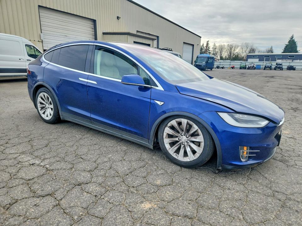 46345936 :رقم المزاد ، 5YJXCAE29GF007143 vin ، 2016 Tesla Model X مزاد بيع