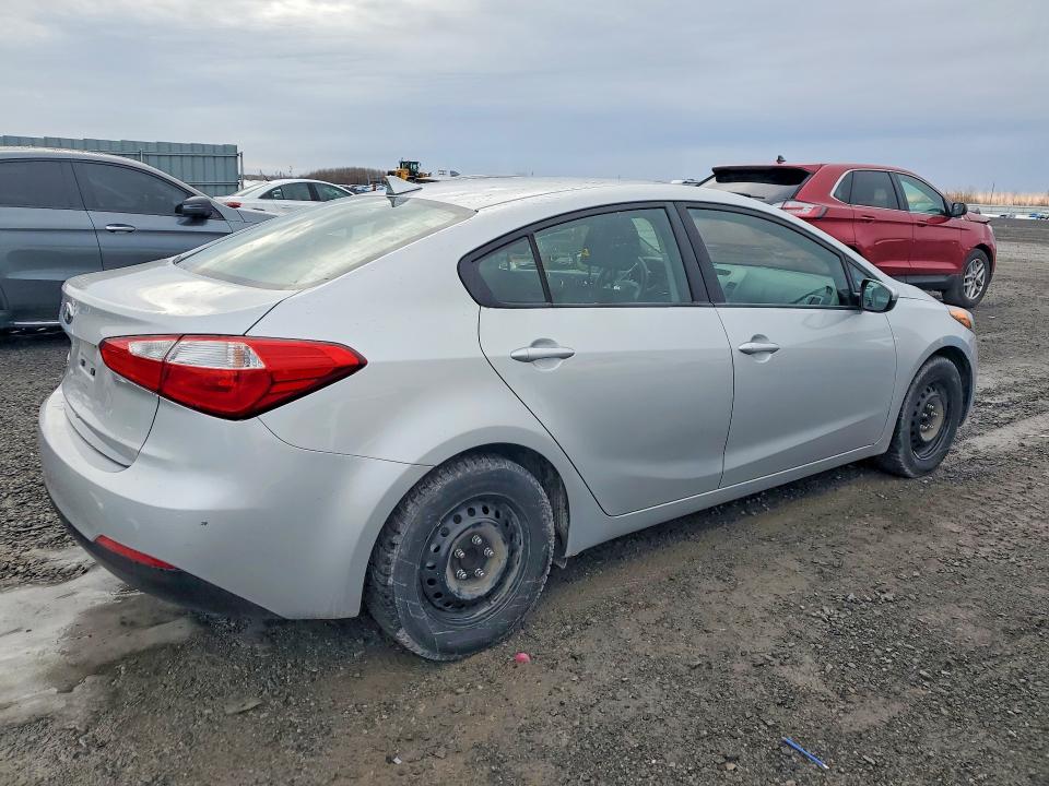 2016 Kia Forte მანქანა იყიდება აუქციონზე, vin: KNAFK4A60G5611039, აუქციონის ნომერი: 41748886