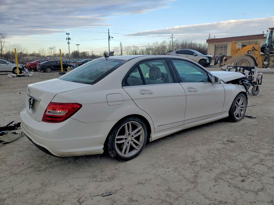 Продаж на аукціоні авто 2014 Mercedes-benz C, vin: WDDGF4HB1ER309656, номер лоту: 45857306