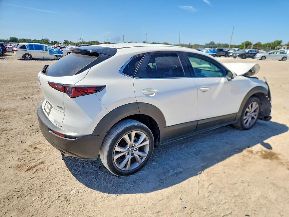 2021 Mazda Cx-30 მანქანა იყიდება აუქციონზე, vin: 3MVDMACL8MM239041, აუქციონის ნომერი: 47353566