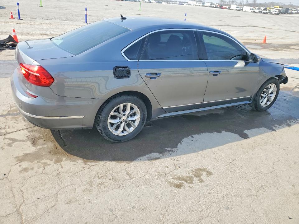 47013836 :رقم المزاد ، 1VWAT7A32GC044441 vin ، 2016 Volkswagen Passat مزاد بيع