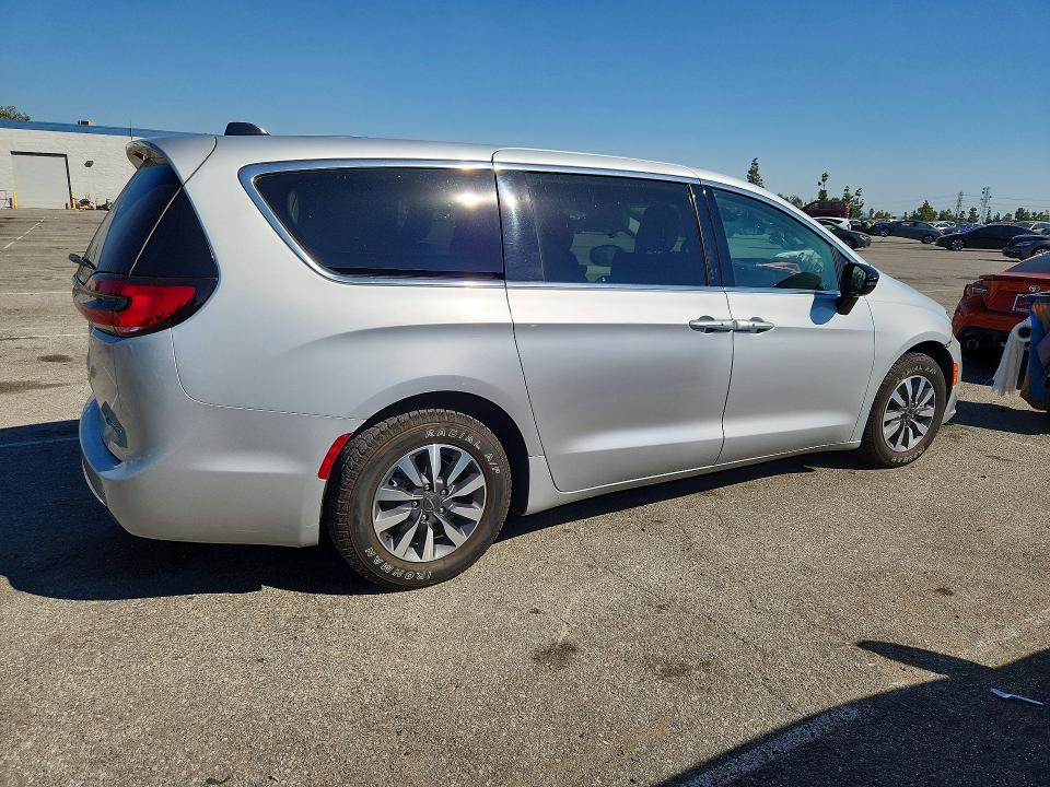 Продажа на аукционе авто 2024 Chrysler Pacifica, vin: 2C4RC1S73RR150394, номер лота: 47057986