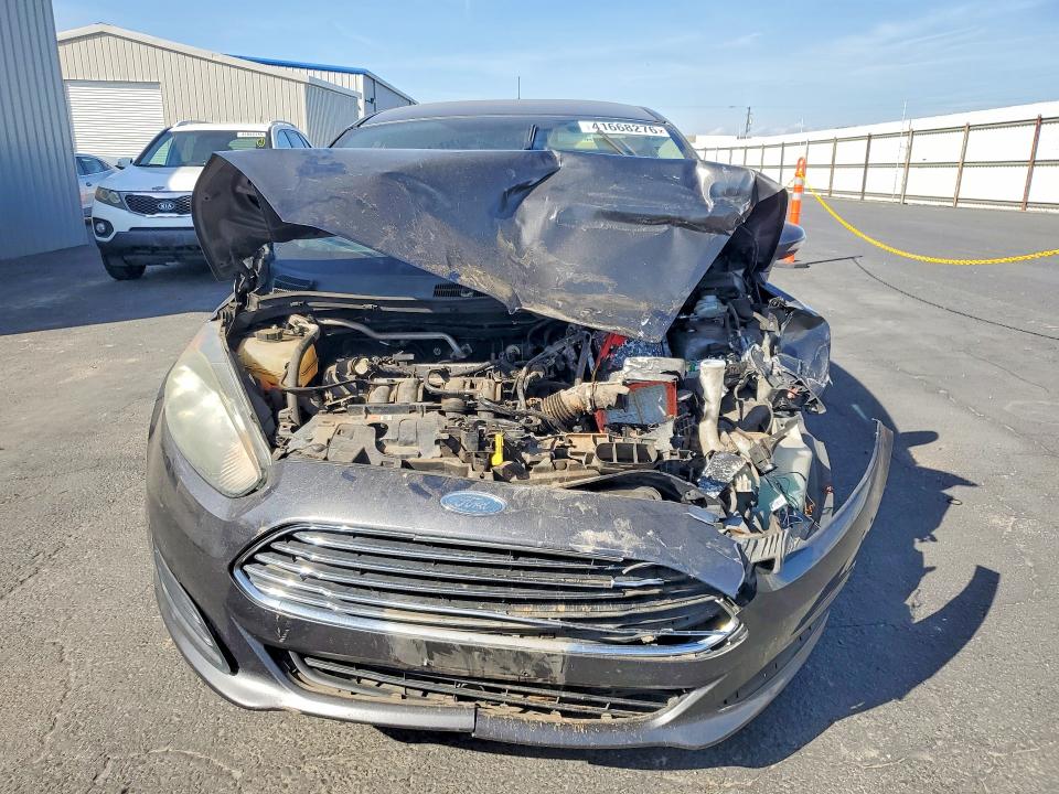 41668276 :رقم المزاد ، 3FADP4EJ1GM174713 vin ، 2016 Ford Fiesta مزاد بيع