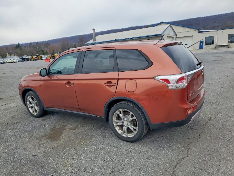 2015 Mitsubishi Outlander მანქანა იყიდება აუქციონზე, vin: JA4AZ3A31FZ007266, აუქციონის ნომერი: 79691835
