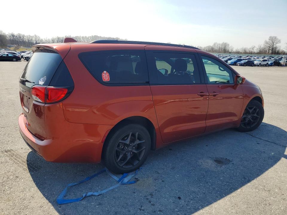 47370986 :رقم المزاد ، 2C4RC1EG7JR309563 vin ، 2018 Chrysler Pacifica مزاد بيع