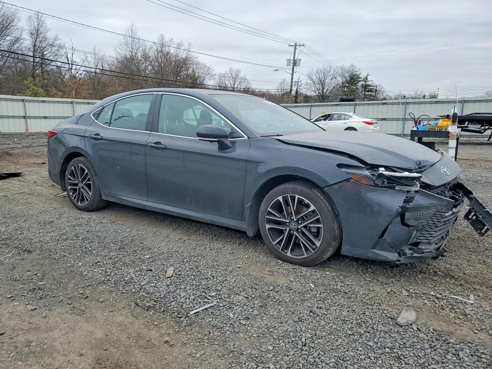 46834696 :رقم المزاد ، 4T1DBADK4SU013547 vin ، 2025 Toyota Camry مزاد بيع