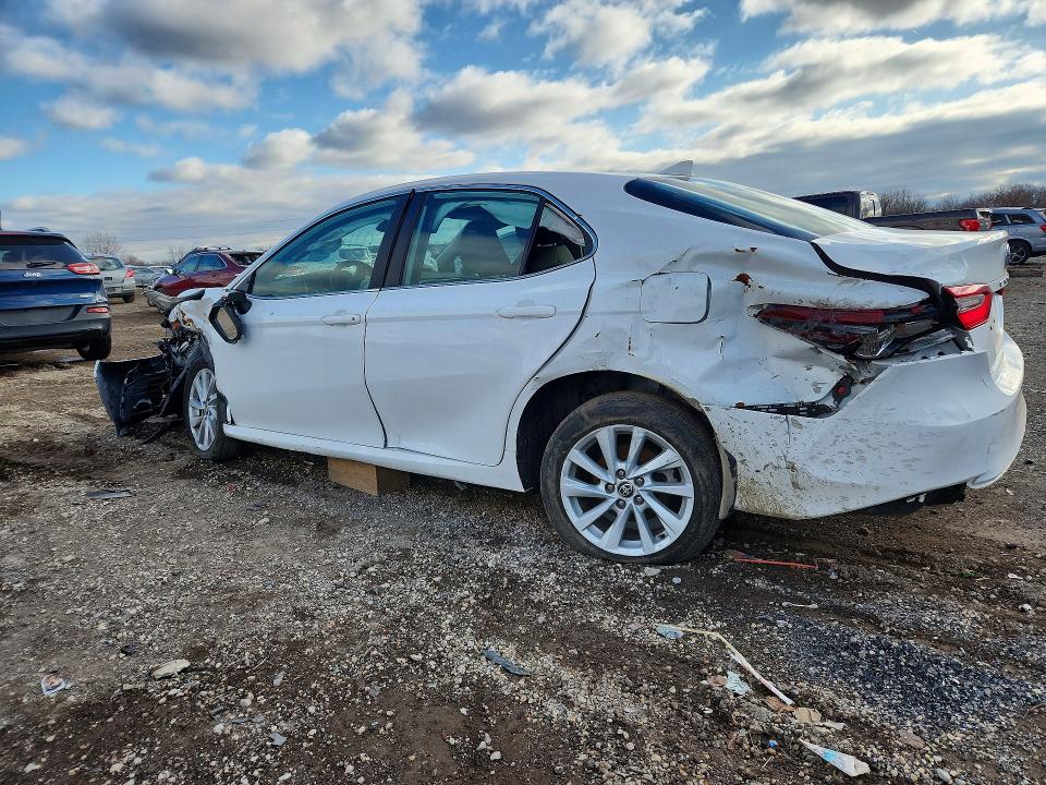 Продаж на аукціоні авто 2022 Toyota Camry, vin: 4T1C11AK7NU678160, номер лоту: 47028336