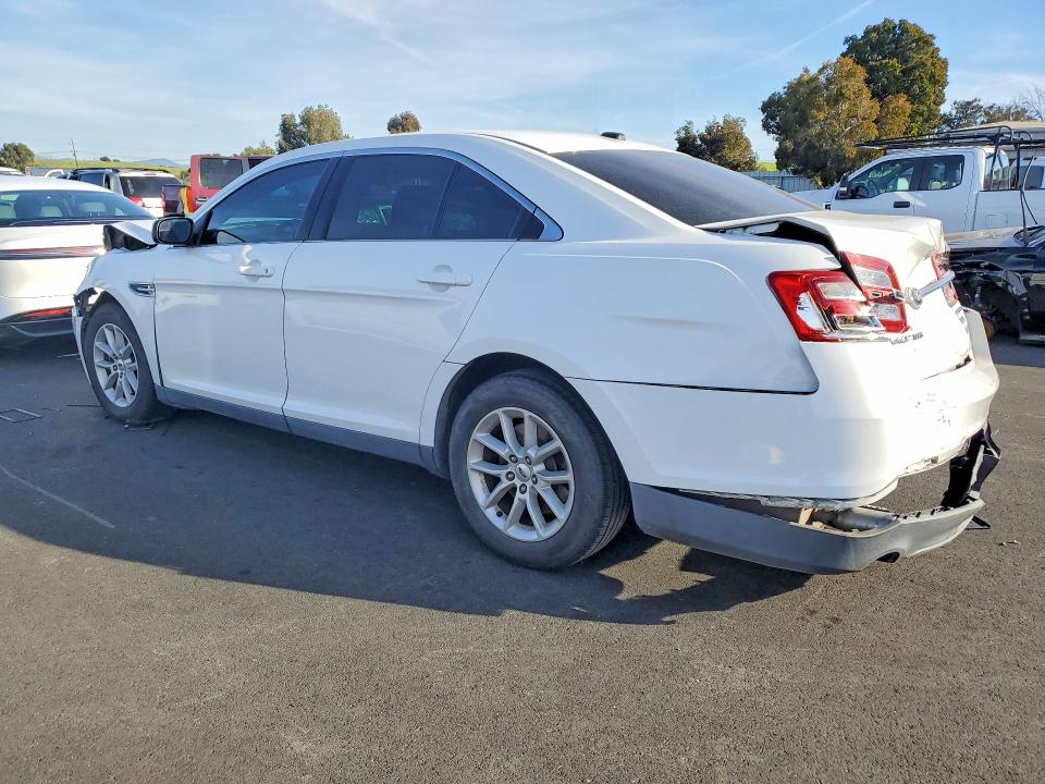 45698996 :رقم المزاد ، 1FAHP2D81DG212547 vin ، 2013 Ford Taurus مزاد بيع
