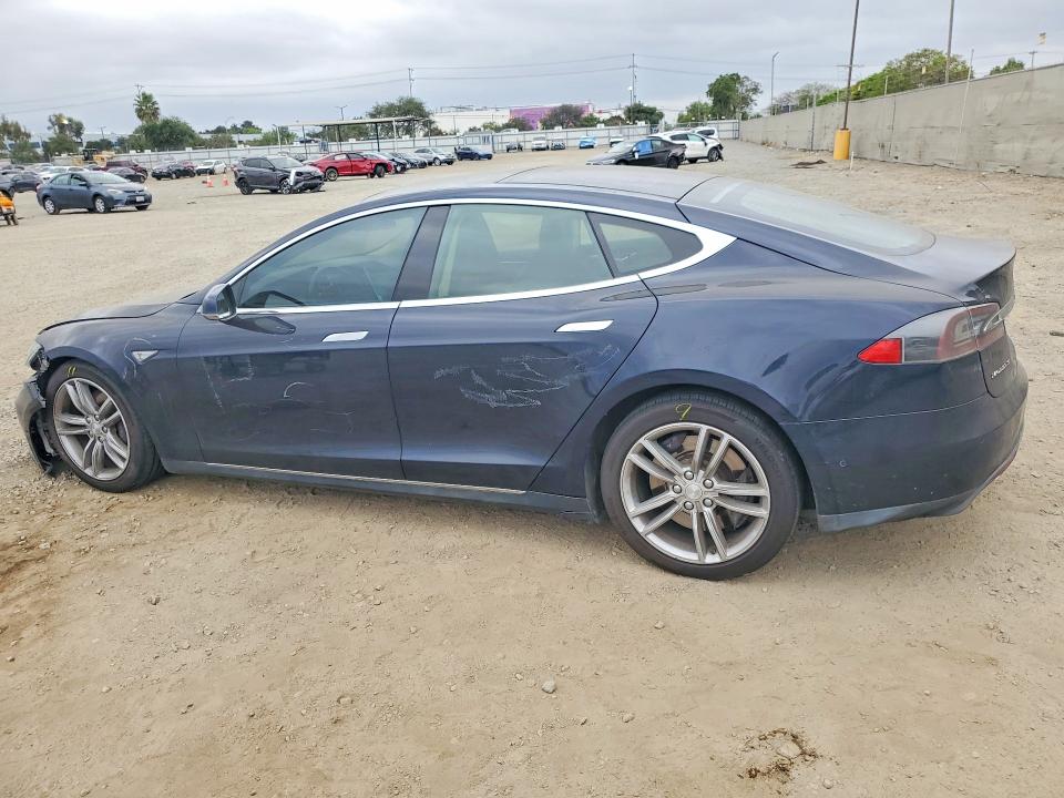 2014 Tesla Model S მანქანა იყიდება აუქციონზე, vin: 5YJSA1H18EFP56161, აუქციონის ნომერი: 48049316