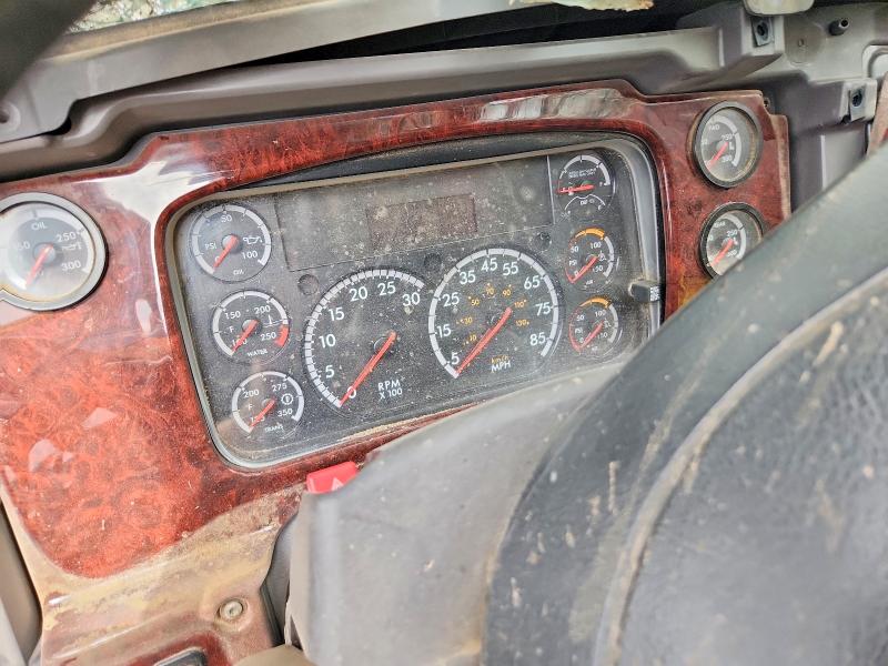 46778676 :رقم المزاد ، 1FVHG3DV8KHKS7189 vin ، 2019 Freigliner 114sd مزاد بيع