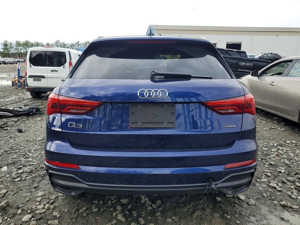 45808876 :رقم المزاد ، WA1EECF32N1020093 vin ، 2022 Audi Q3 مزاد بيع