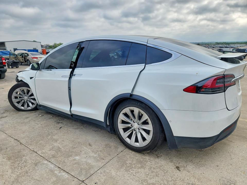Продажа на аукционе авто 2020 Tesla Model X, vin: 5YJXCAE29LF281601, номер лота: 47251826