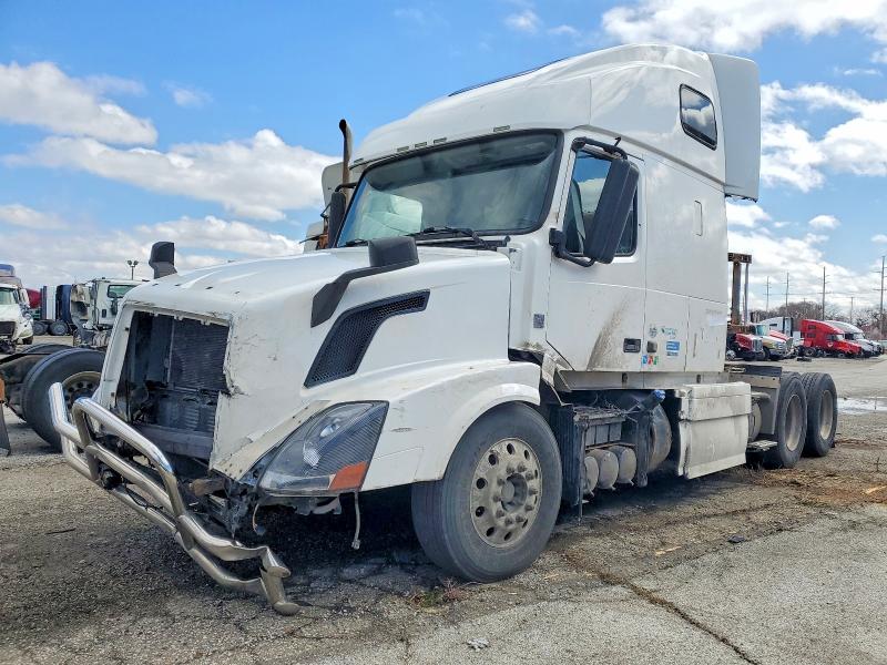 Продажа на аукционе авто 2011 Volv Vn, vin: 4V4NC9EH3BN534832, номер лота: 46004746