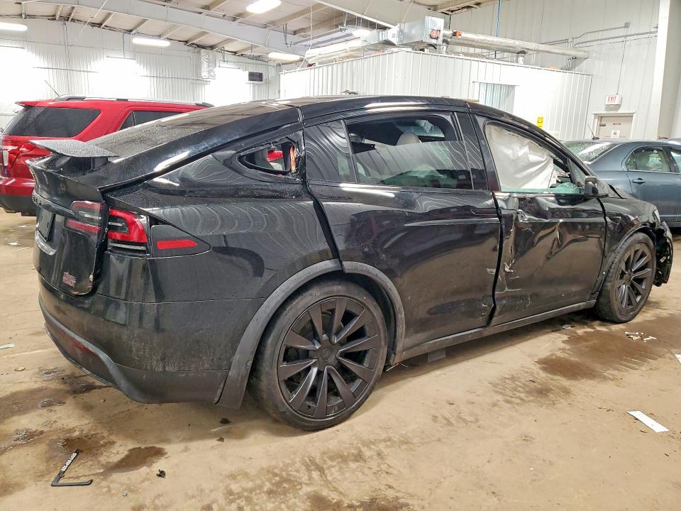 79498595 :رقم المزاد ، 7SAXCBE68NF339230 vin ، 2022 Tesla Model X مزاد بيع