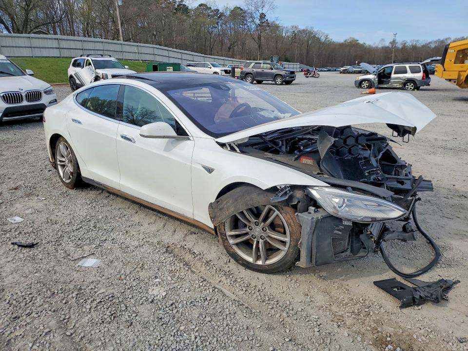 Продажа на аукционе авто 2016 Tesla Model S, vin: 5YJSA1E16GF134035, номер лота: 42020756