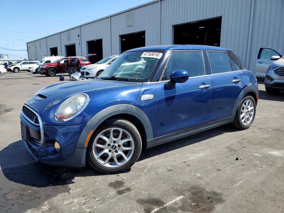 Продажа на аукционе авто 2015 Mini Cooper, vin: WMWXU3C57F2B61857, номер лота: 47763616