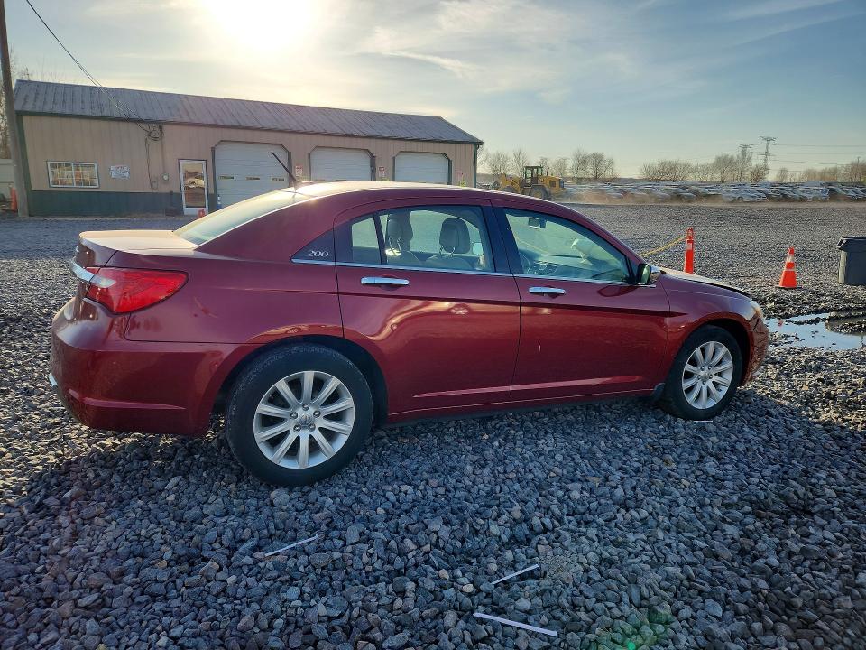 47240086 :رقم المزاد ، 1C3CCBCG5DN524525 vin ، 2013 Chrysler 200 مزاد بيع