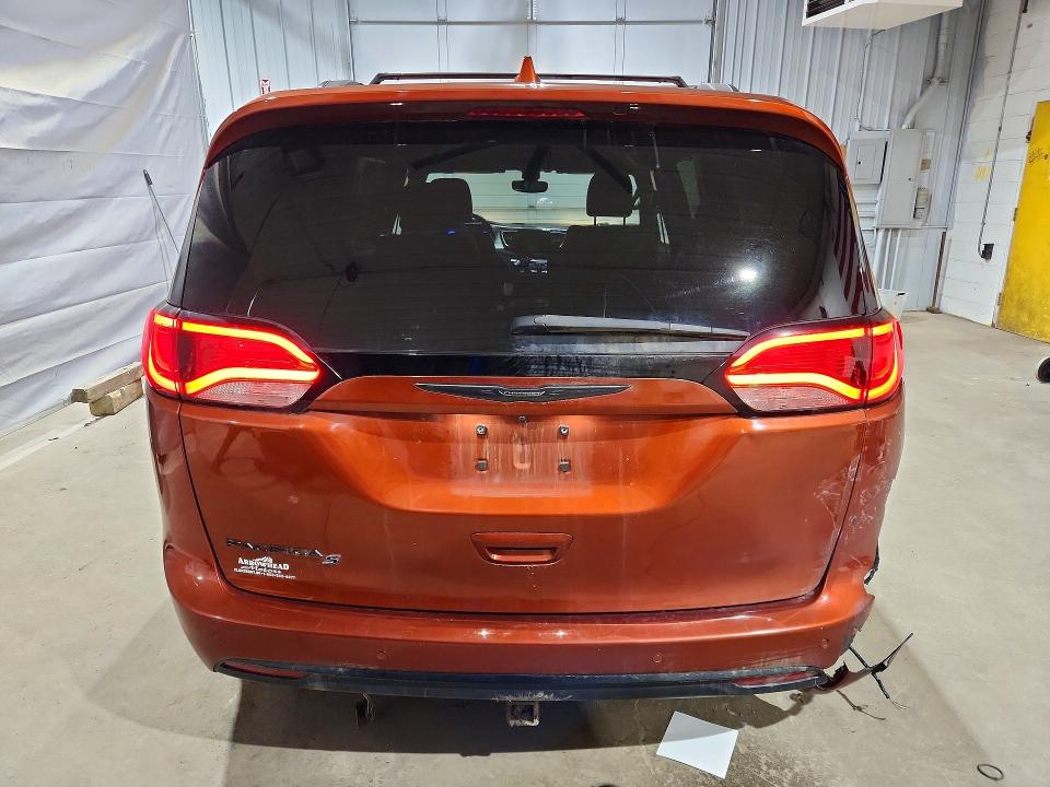 Продажа на аукционе авто 2018 Chrysler Pacifica, vin: 2C4RC1BG2JR331216, номер лота: 46709136
