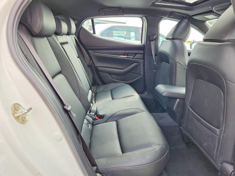 41605976 :رقم المزاد ، JM1BPBJY0N1510029 vin ، 2022 Mazda 3 مزاد بيع