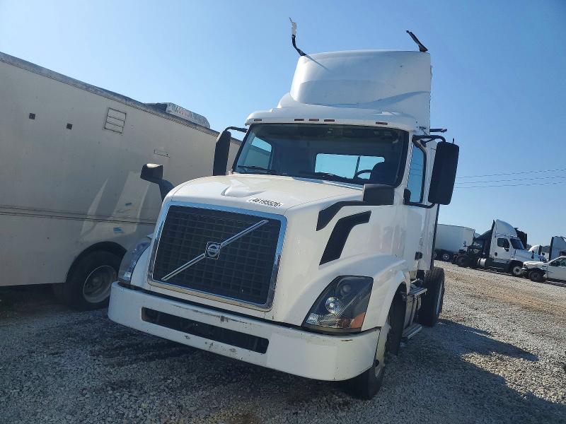 Продаж на аукціоні авто 2015 Volvo Vnl, vin: 4V4N19TG7FN922782, номер лоту: 46195526