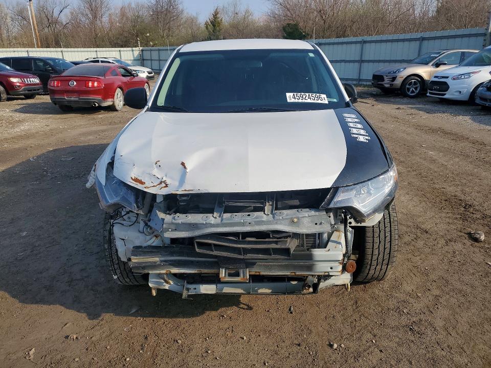 Продаж на аукціоні авто 2018 Mitsubishi Outlander, vin: JA4AD2A33JZ020988, номер лоту: 45924596