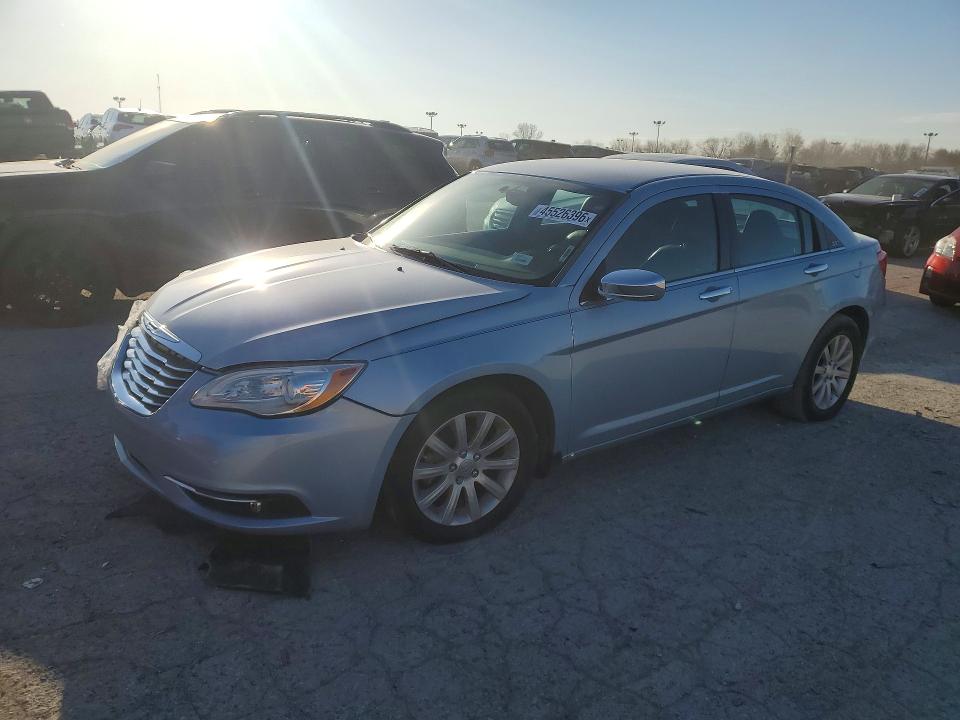 Продаж на аукціоні авто 2014 Chrysler 200, vin: 1C3CCBCG2EN172909, номер лоту: 45526396