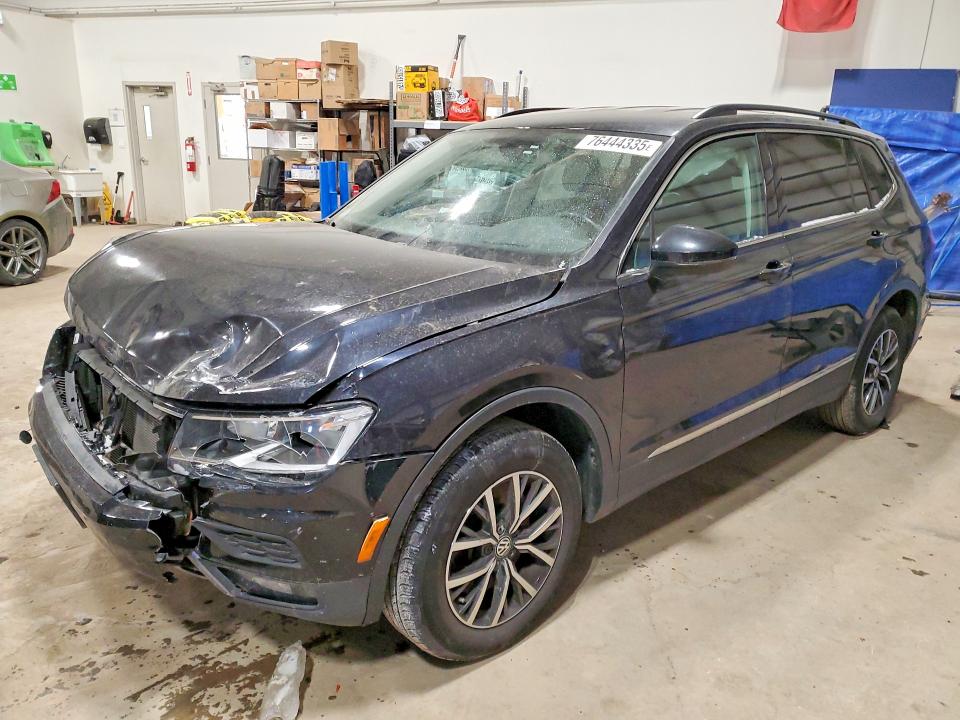 76444335 :رقم المزاد ، 3VV2B7AX1JM198529 vin ، 2018 Volkswagen Tiguan مزاد بيع