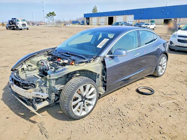 Продаж на аукціоні авто 2018 Tesla Model 3, vin: 5YJ3E1EB3JF054815, номер лоту: 47703436