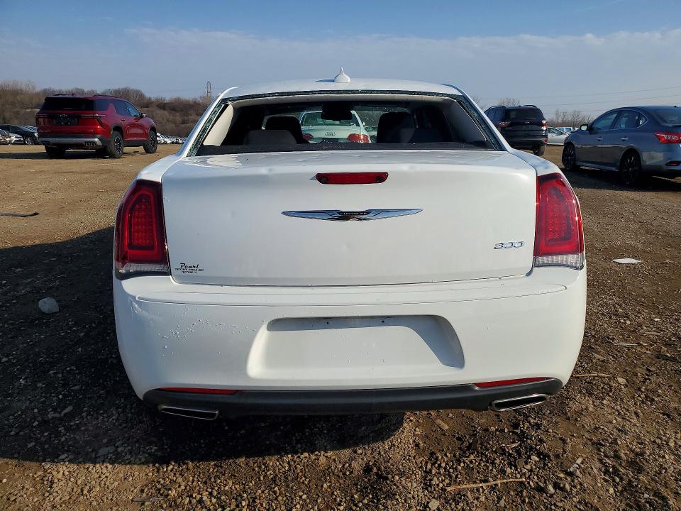 47648706 :رقم المزاد ، 2C3CCAAG6LH128205 vin ، 2020 Chrysler 300 مزاد بيع