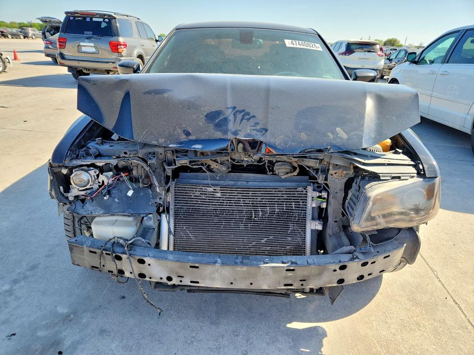 Продажа на аукционе авто 2015 Chrysler 300, vin: 2C3CCABG5FH838263, номер лота: 47440826