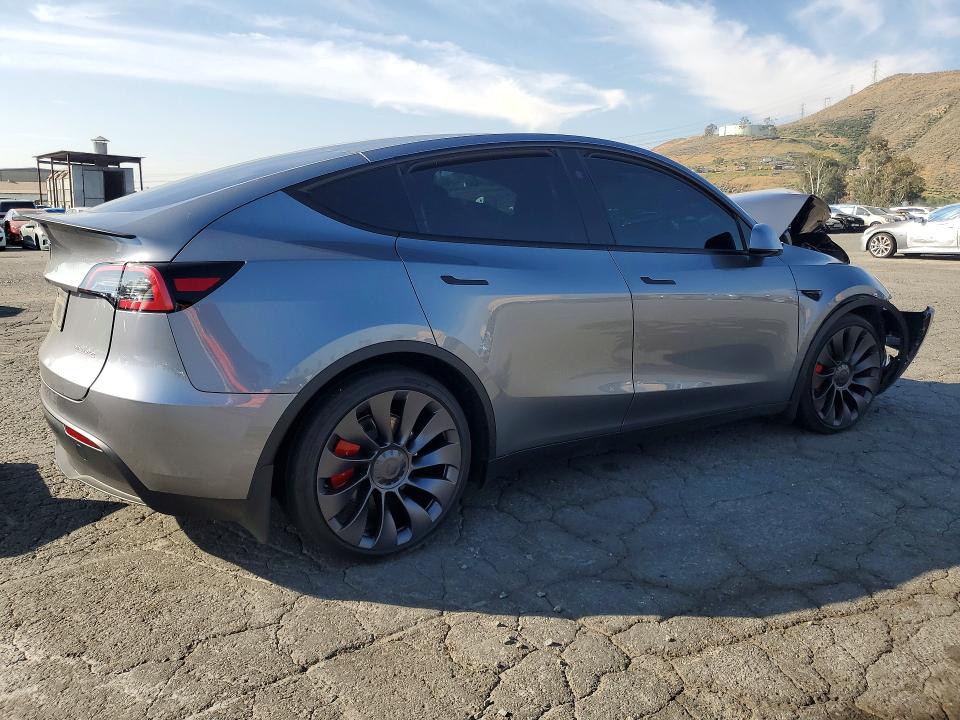 2024 Tesla Model Y მანქანა იყიდება აუქციონზე, vin: 7SAYGDEF8RF192966, აუქციონის ნომერი: 47392046