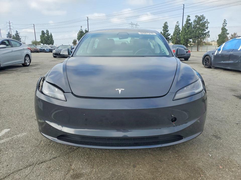 42067376 :رقم المزاد ، 5YJ3E1EB4SF952003 vin ، 2025 Tesla Model 3 مزاد بيع