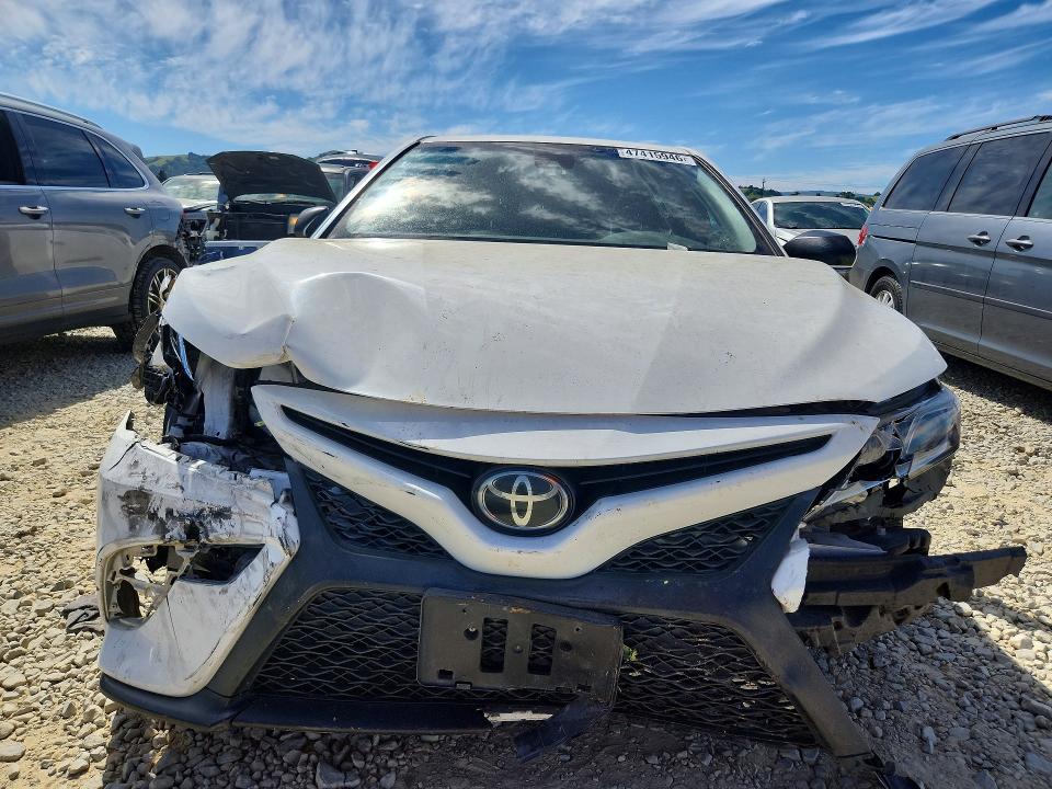 47415946 :رقم المزاد ، JTNB11HK5J3034769 vin ، 2018 Toyota Camry مزاد بيع