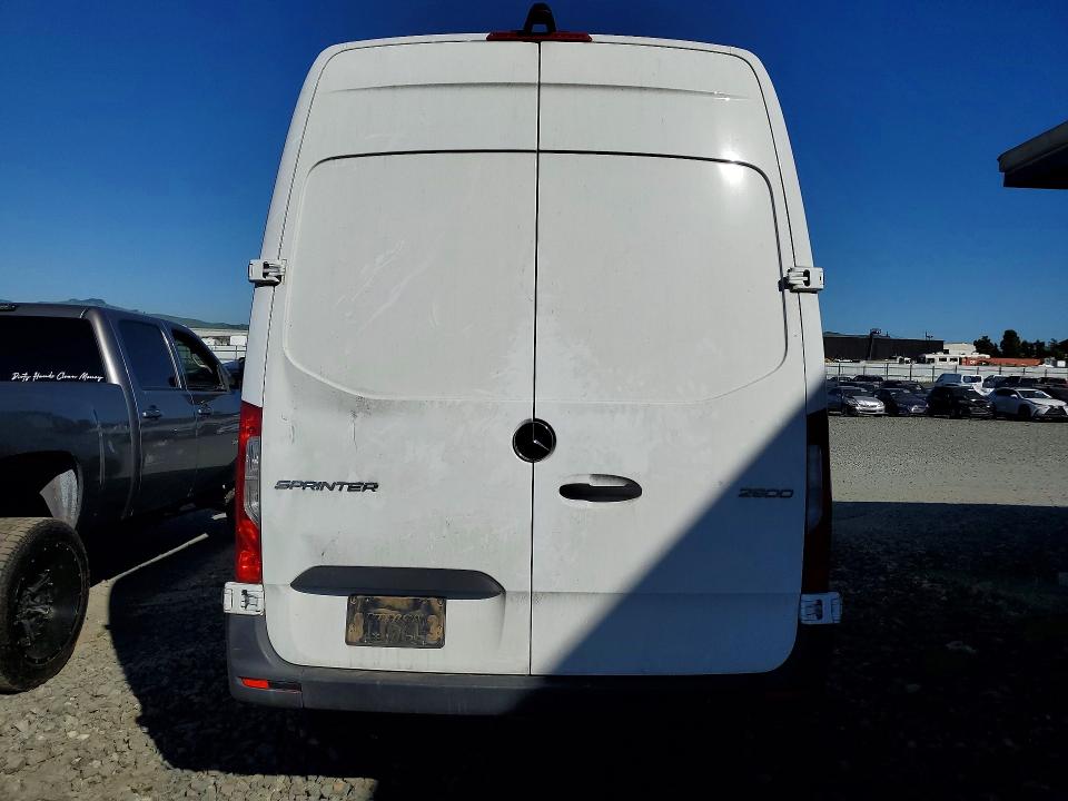 46473256 :رقم المزاد ، W1Y4ECHY3NT087649 vin ، 2022 Mercedes Benz Sprinter مزاد بيع
