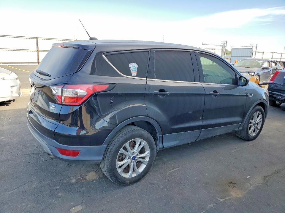 Продажа на аукционе авто 2017 Ford Escape, vin: 1FMCU9GD3HUD30357, номер лота: 47473856