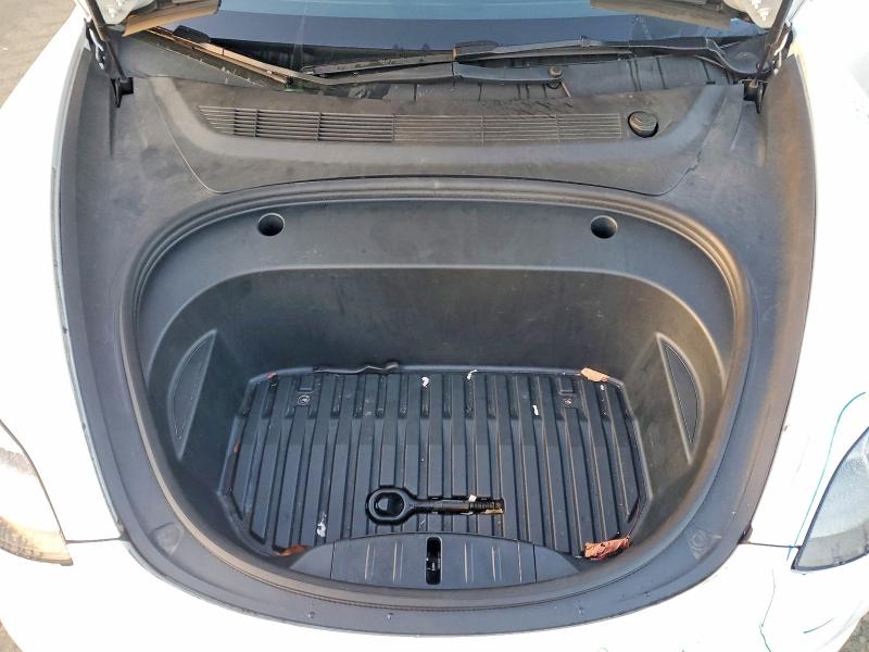 Продажа на аукционе авто 2023 Tesla Model 3, vin: 5YJ3E1EA3PF449593, номер лота: 45493696