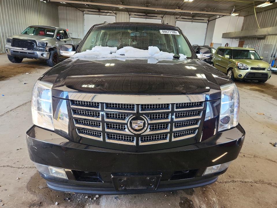 Продажа на аукционе авто 2011 Cadillac Escalade, vin: 1GYS4JEF6BR282380, номер лота: 46677186