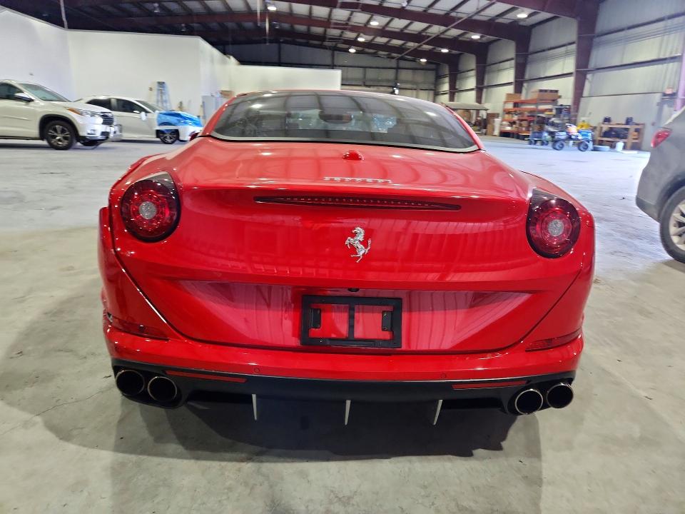 2015 Ferrari California T მანქანა იყიდება აუქციონზე, vin: ZFF77XJA5F0204488, აუქციონის ნომერი: 79771225