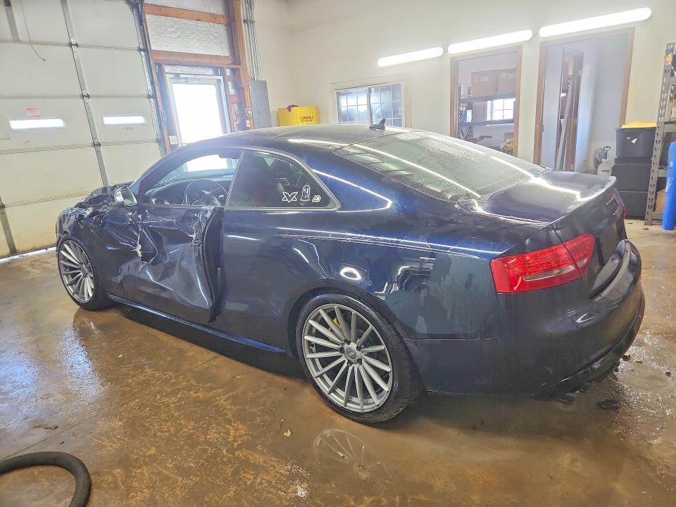 41994246 :رقم المزاد ، WAUVVAFR7BA024762 vin ، 2011 Audi S5 مزاد بيع